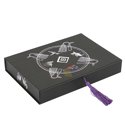 Eco Friendly Custom Logo Hard Cardboard Gift Scarf Packaging Box Magnetic Folding Design